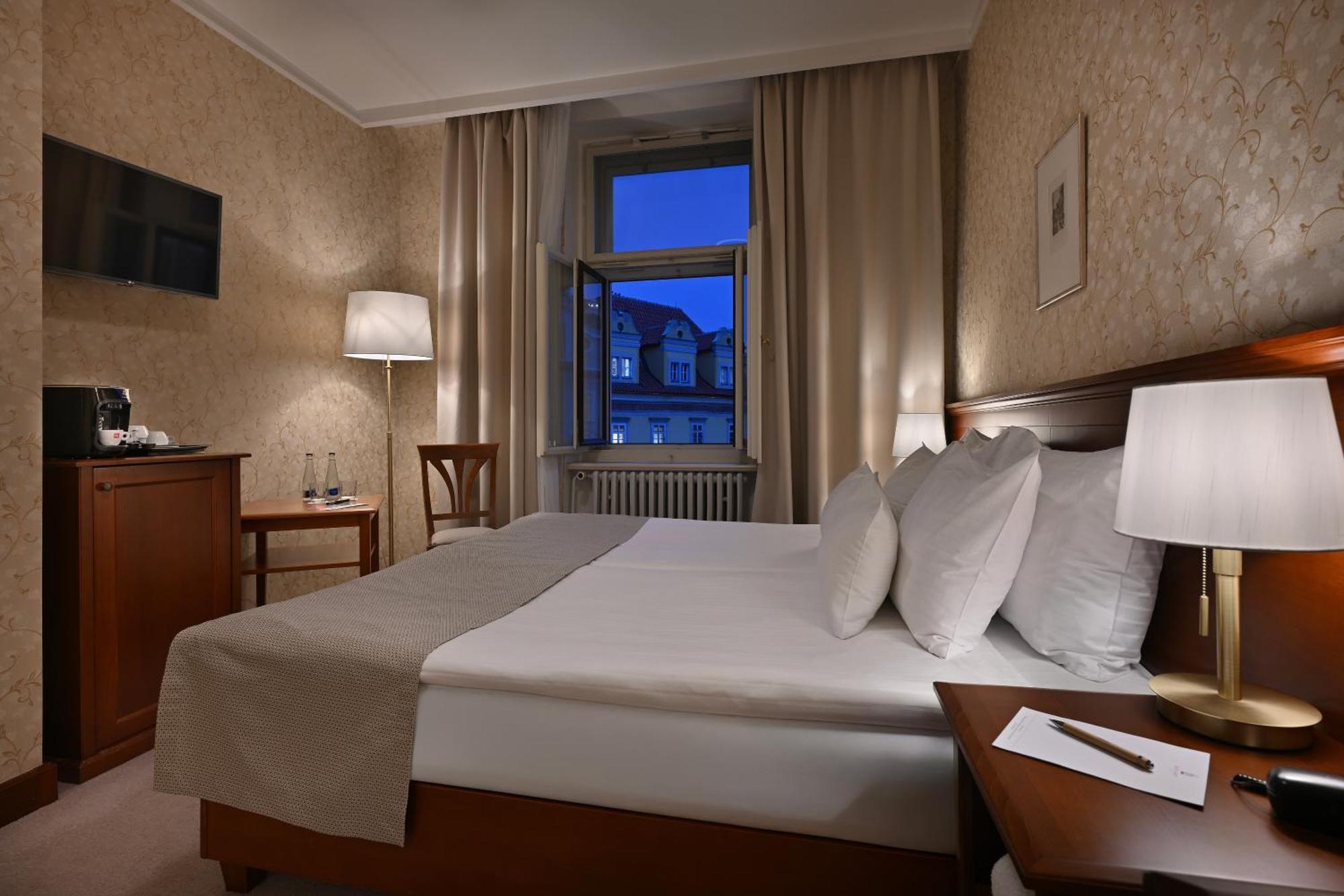 Hotel Rott Прага Экстерьер фото