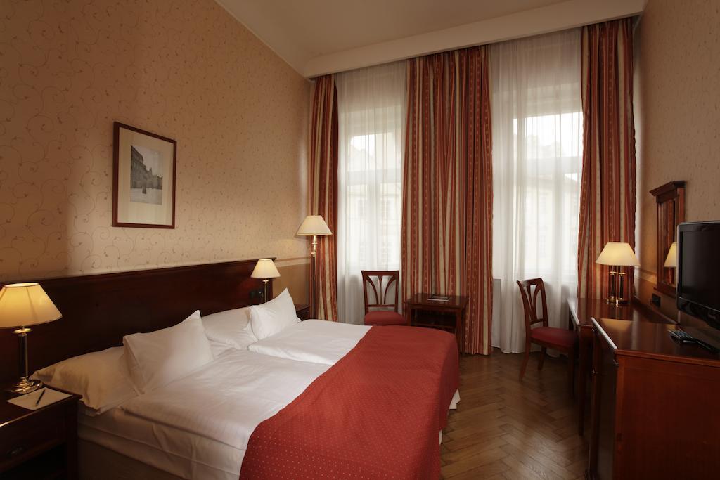 Hotel Rott Прага Экстерьер фото